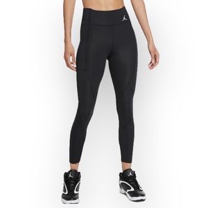 Nike Jordan Essentials Mid-Rise 7/8 Leggings